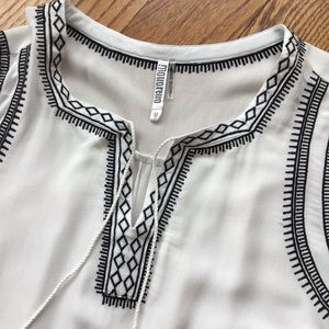 Upscale Boutique Embroidered Peasant Style Blouse